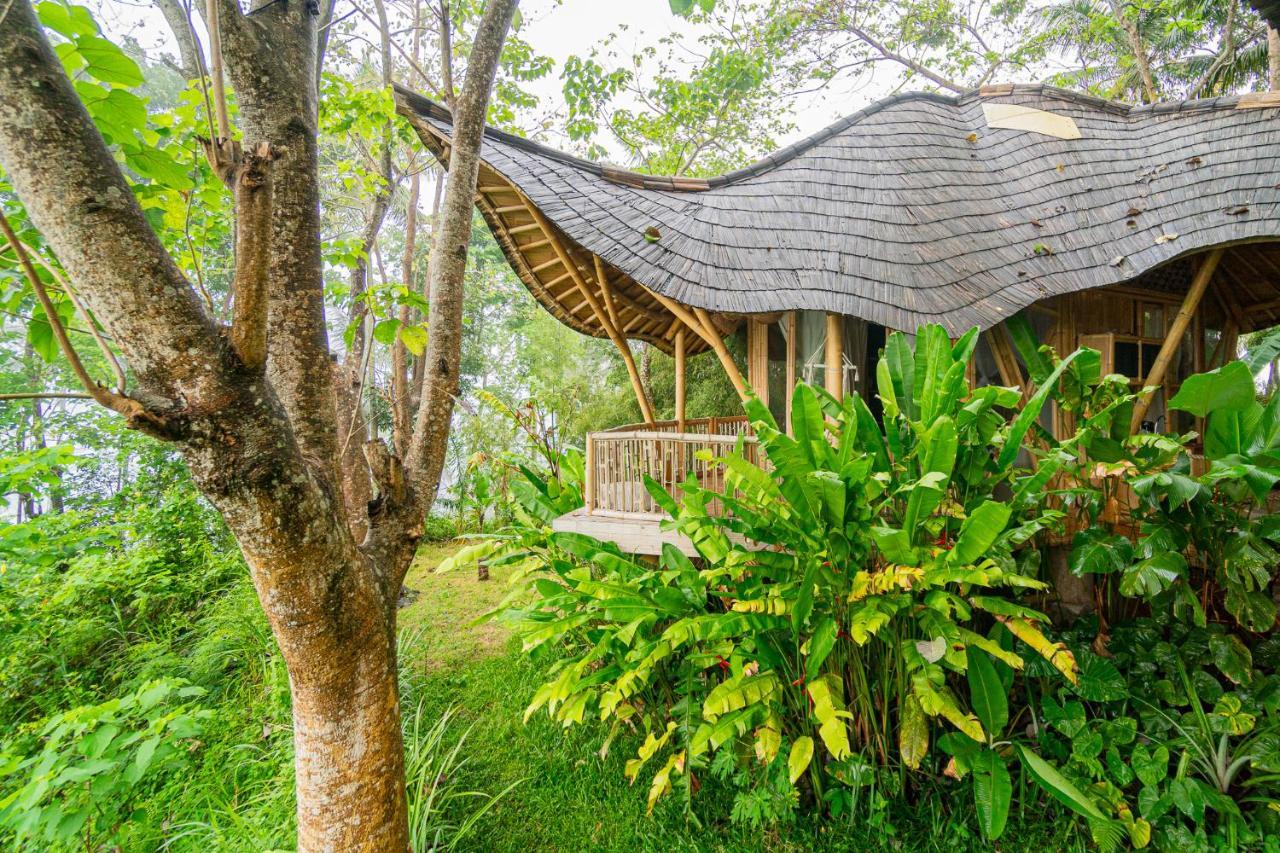 Bird Hills Bamboo House Villa Karangasem  Ngoại thất bức ảnh