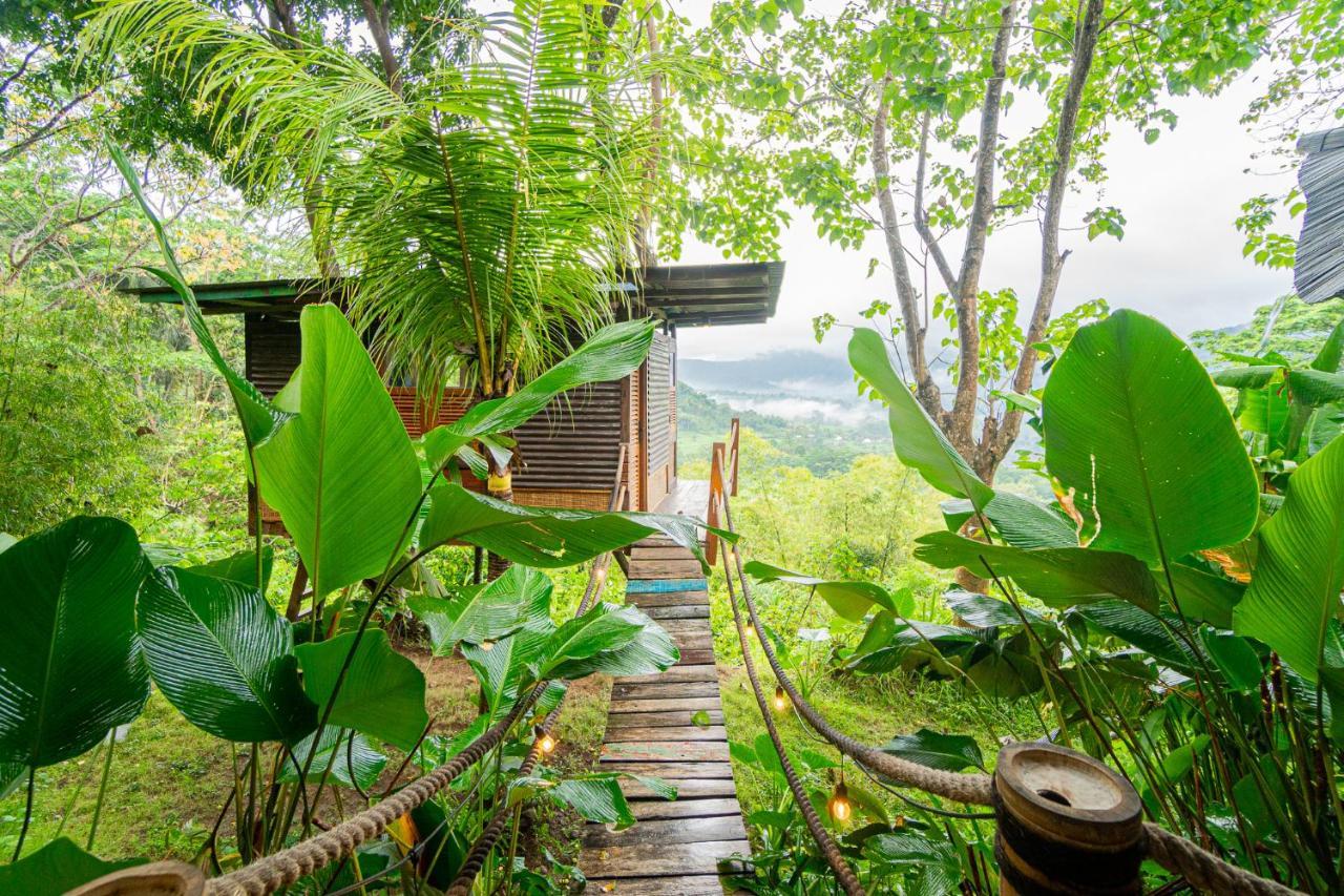 Bird Hills Bamboo House Villa Karangasem  Ngoại thất bức ảnh