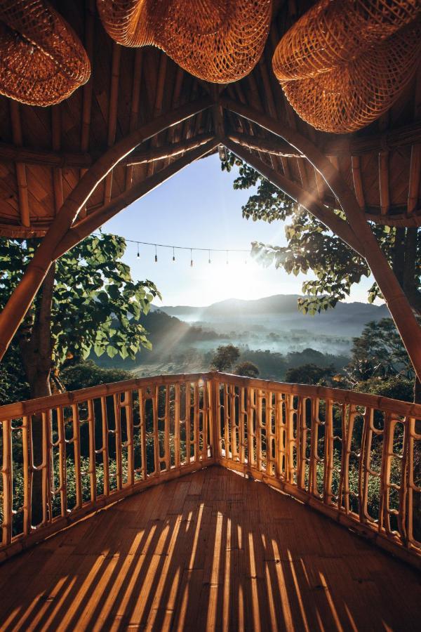 Bird Hills Bamboo House Villa Karangasem  Ngoại thất bức ảnh